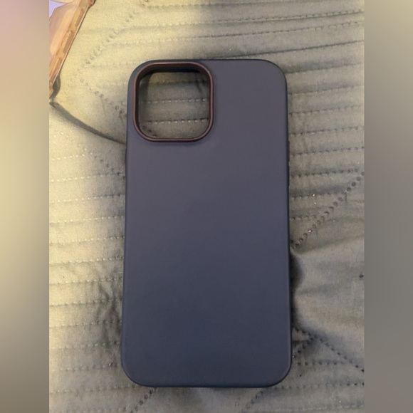 iPhone 13 Pro Max cases - Picture 2 of 3